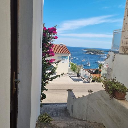 Apartments Luci Χβαρ Δωμάτιο φωτογραφία