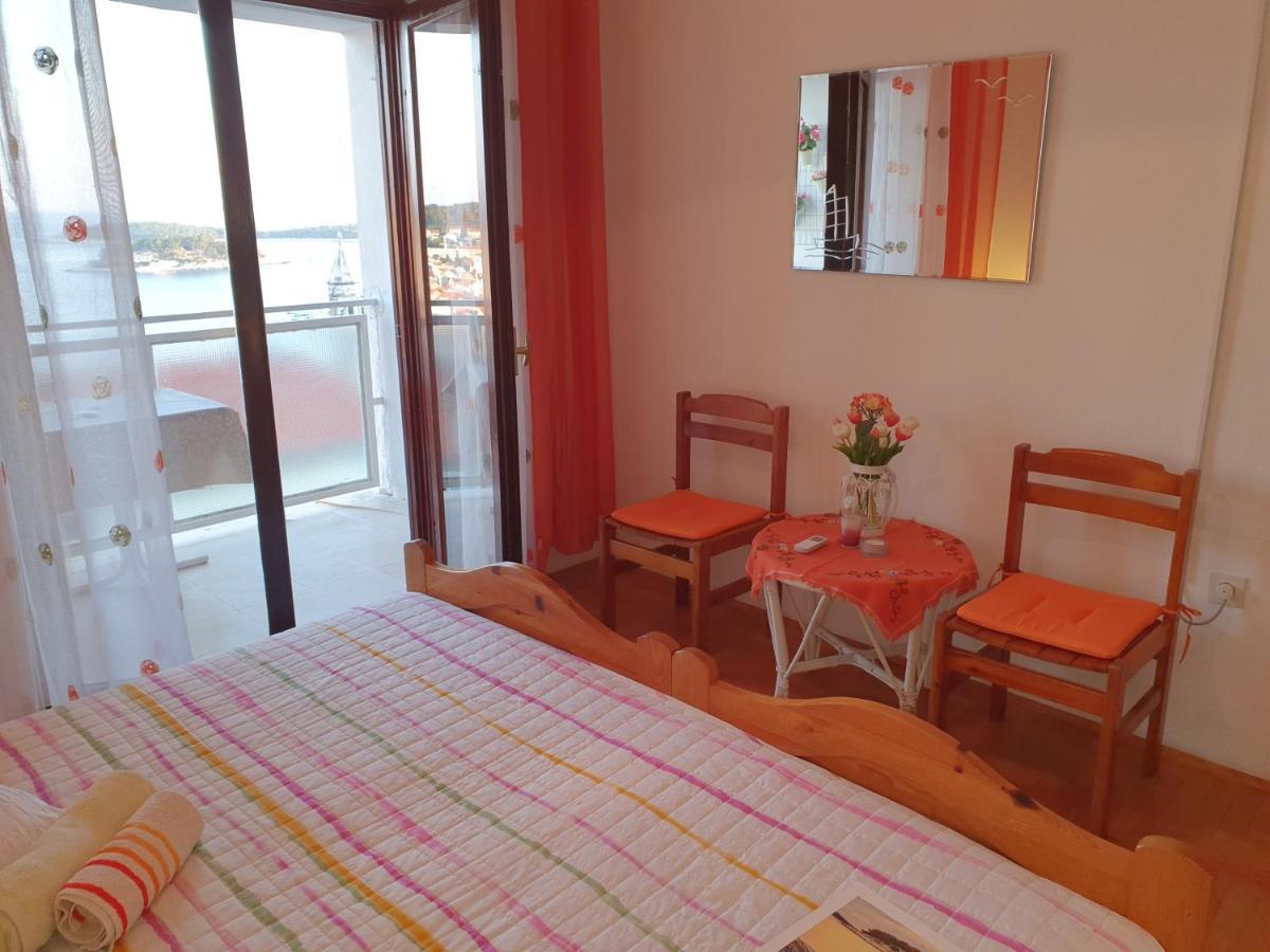 Apartments Luci Χβαρ Εξωτερικό φωτογραφία