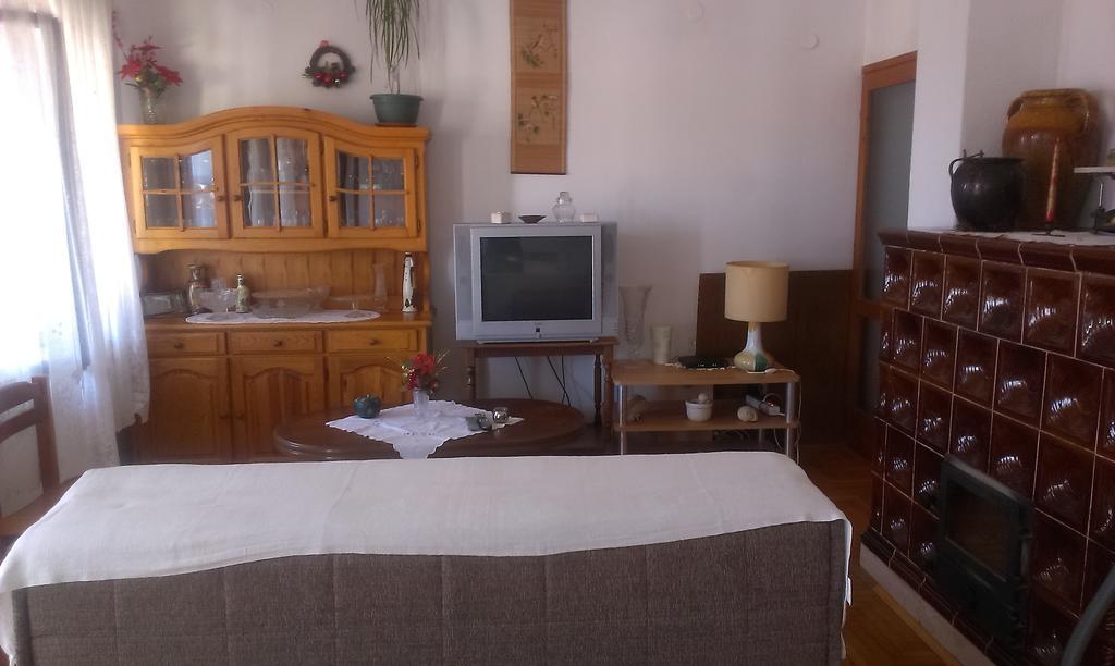 Apartments Luci Χβαρ Δωμάτιο φωτογραφία