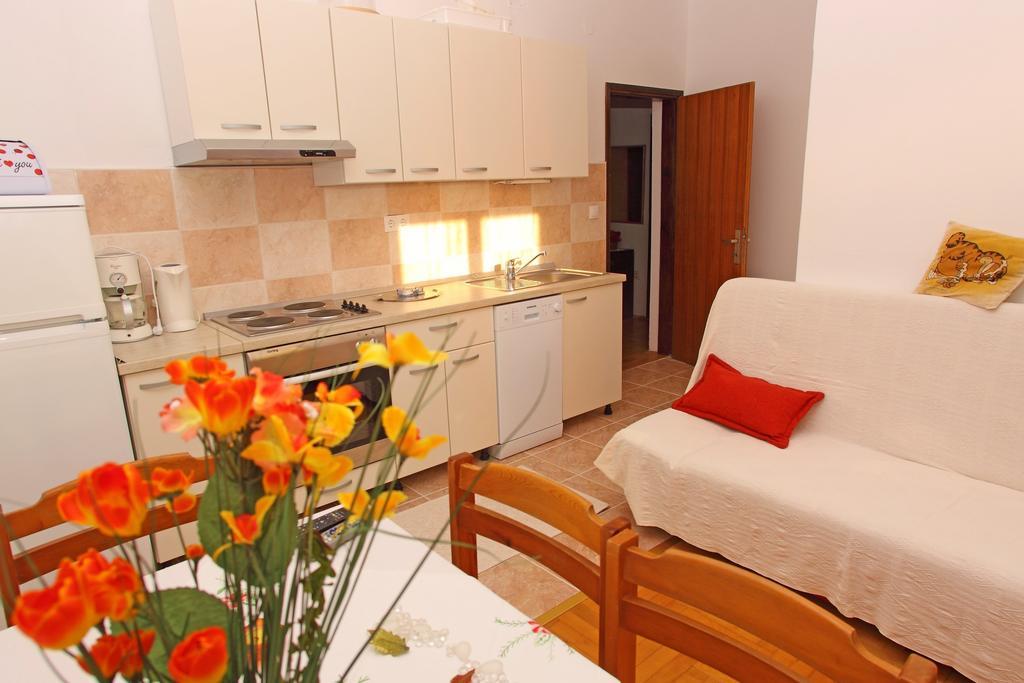 Apartments Luci Χβαρ Δωμάτιο φωτογραφία