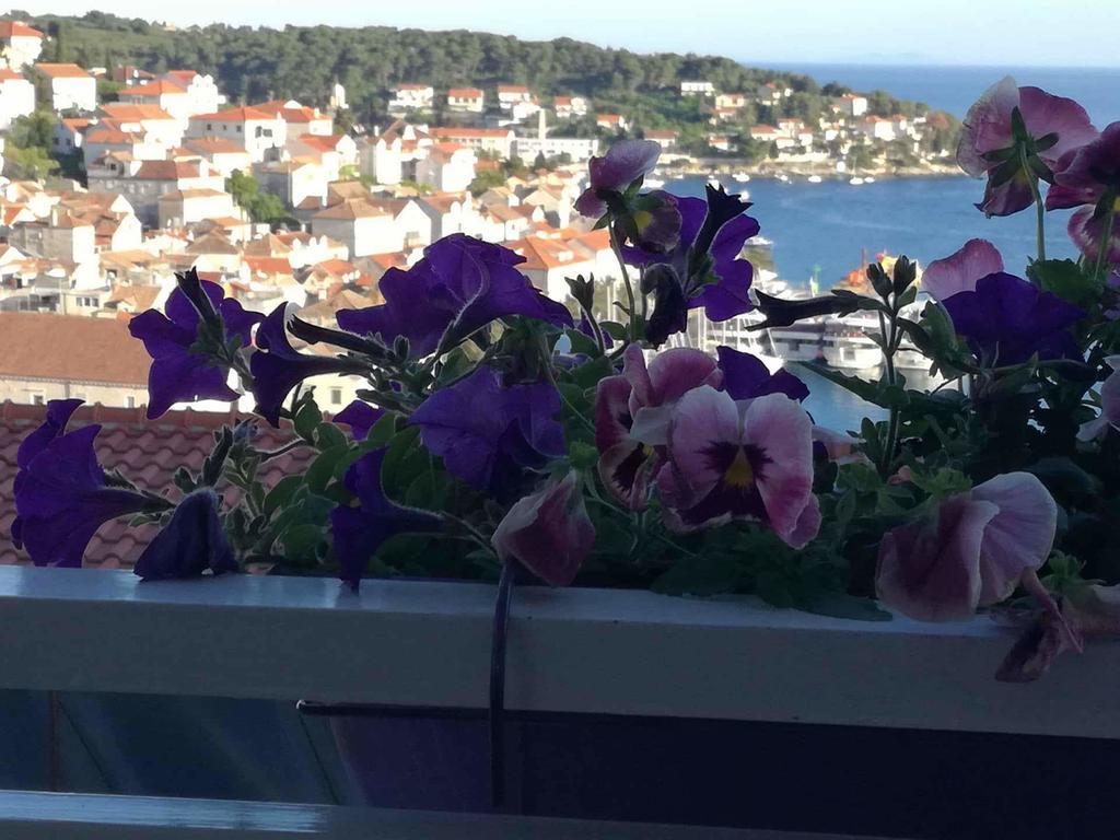Apartments Luci Χβαρ Εξωτερικό φωτογραφία